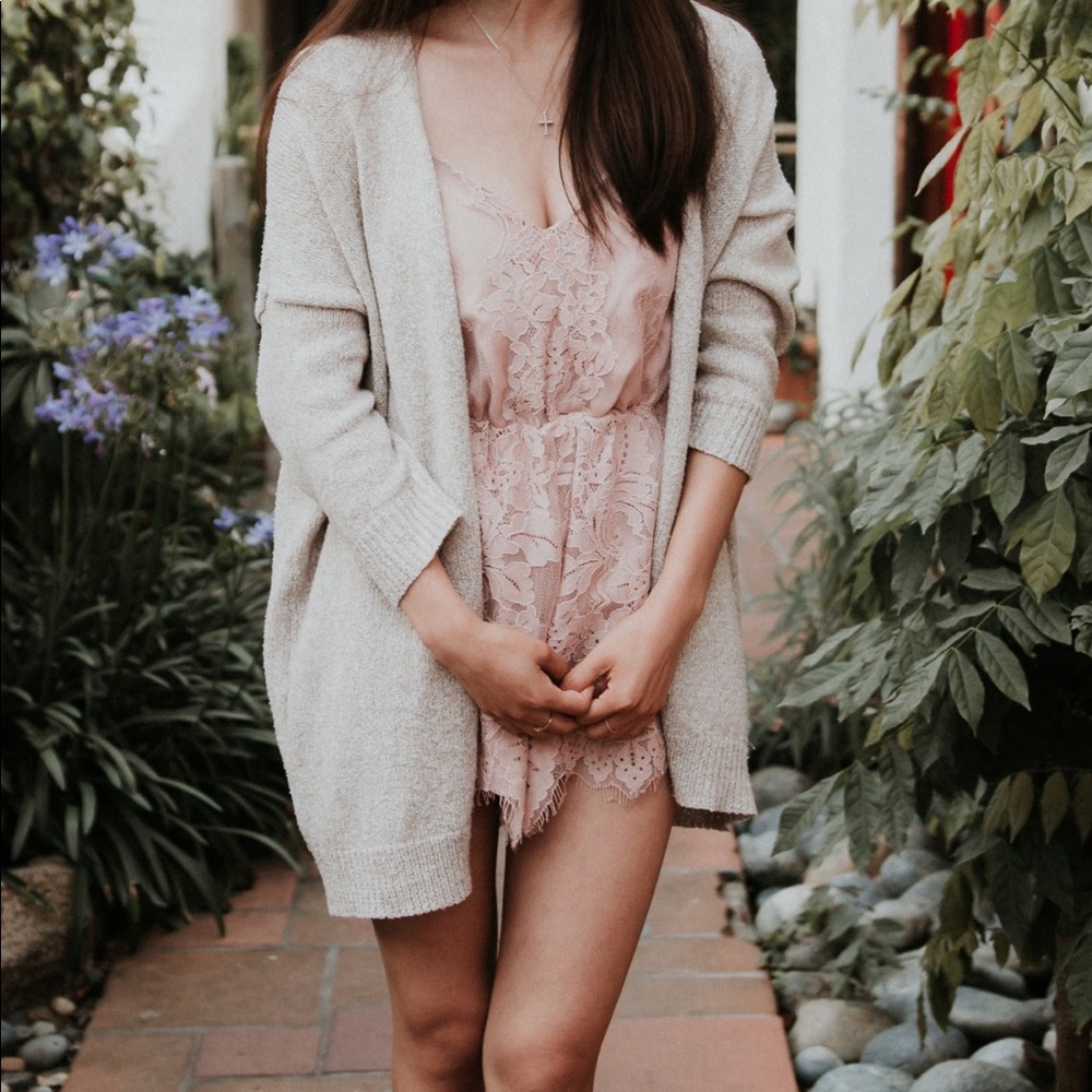 Lace dusty pink romper